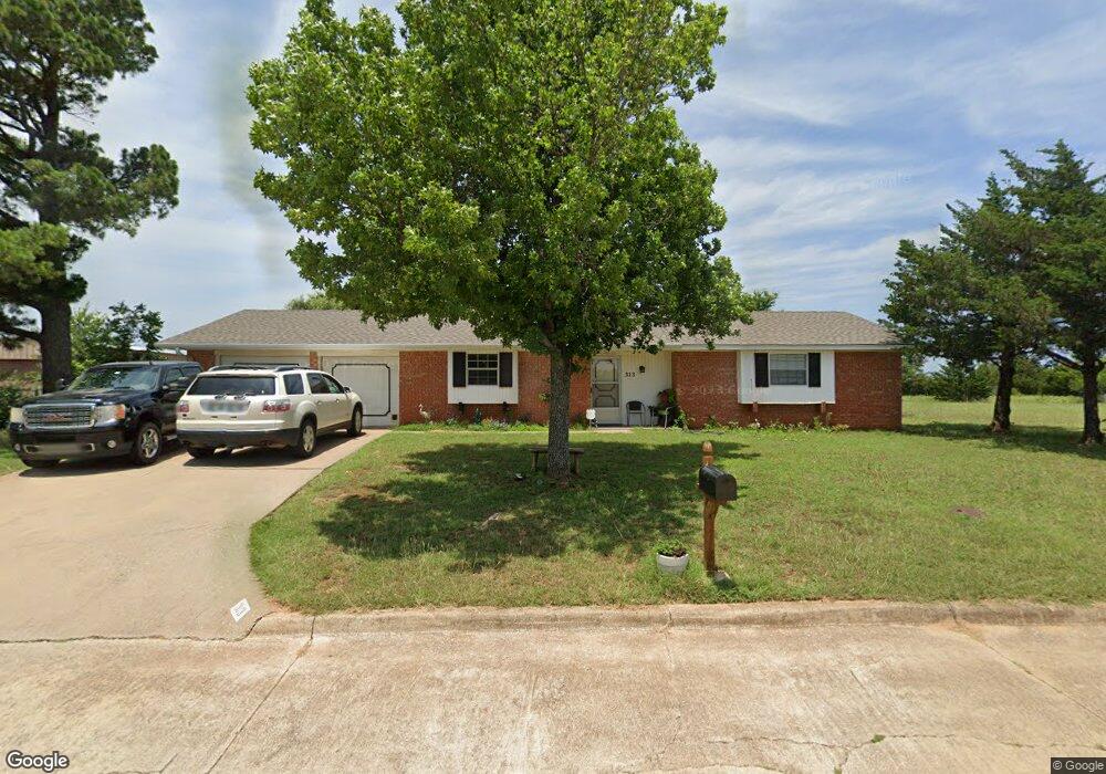 313 Ridgecrest Dr, Duncan, OK 73533 - photo 1
