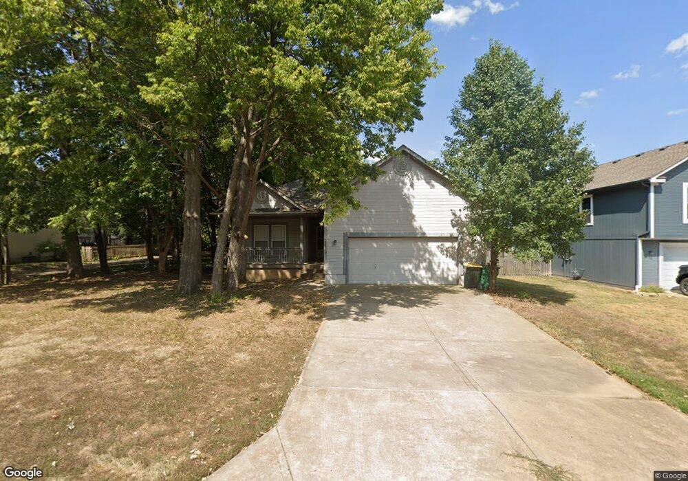 21140 W 226th St, Spring Hill, KS 66083 - photo 1