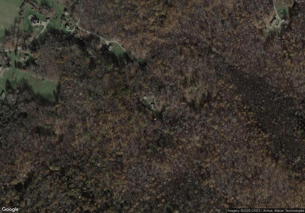 1547 Vernon Ln, Latrobe, PA 15650 - photo 1