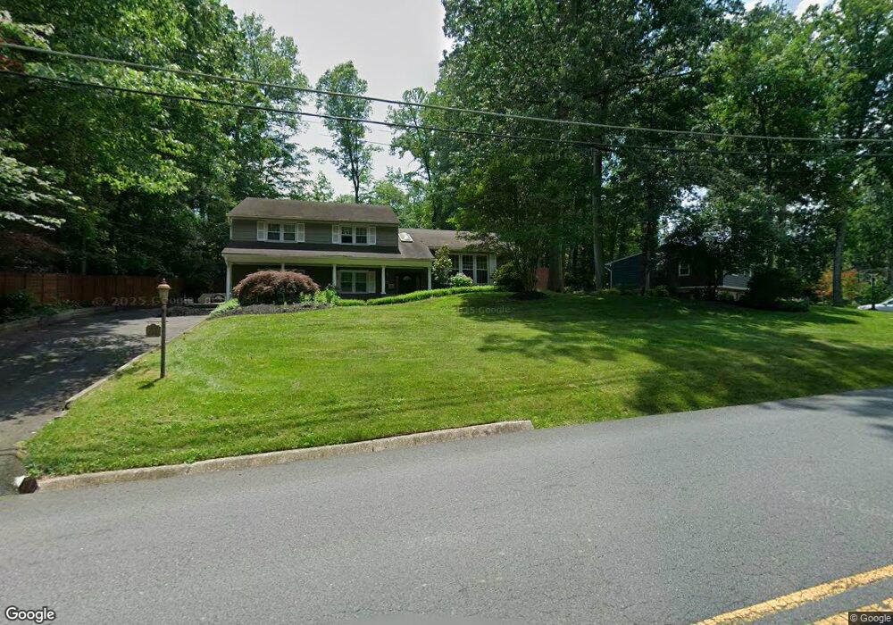 9105 Glenbrook Rd, Fairfax, VA 22031 - photo 1