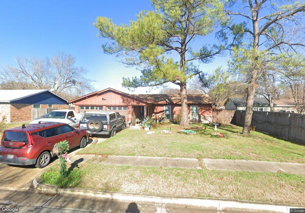 7929 Shannon Ln, North Richland Hills, TX 76180 - photo 1