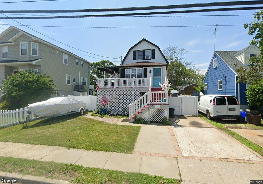 62 Gordon Place, Freeport, NY 11520 - photo 1