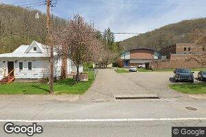 30 Pine St, Burton, WV 26562