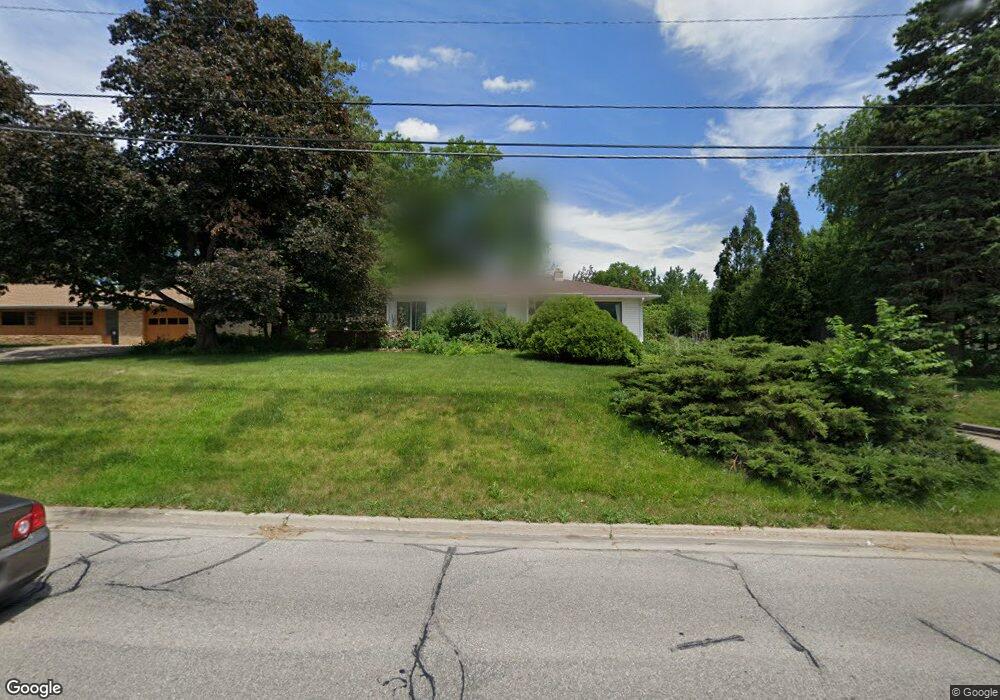 1211 W 18th St, Cedar Falls, IA 50613 - photo 1