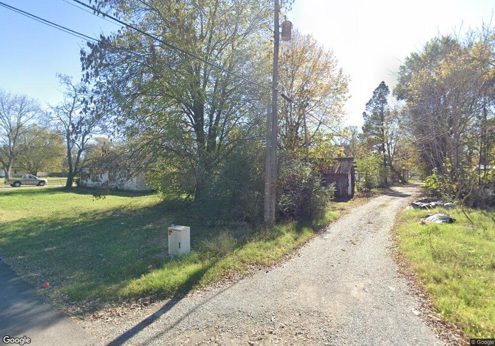 515 N Lowe St, Stuttgart, AR 72160 - photo 1