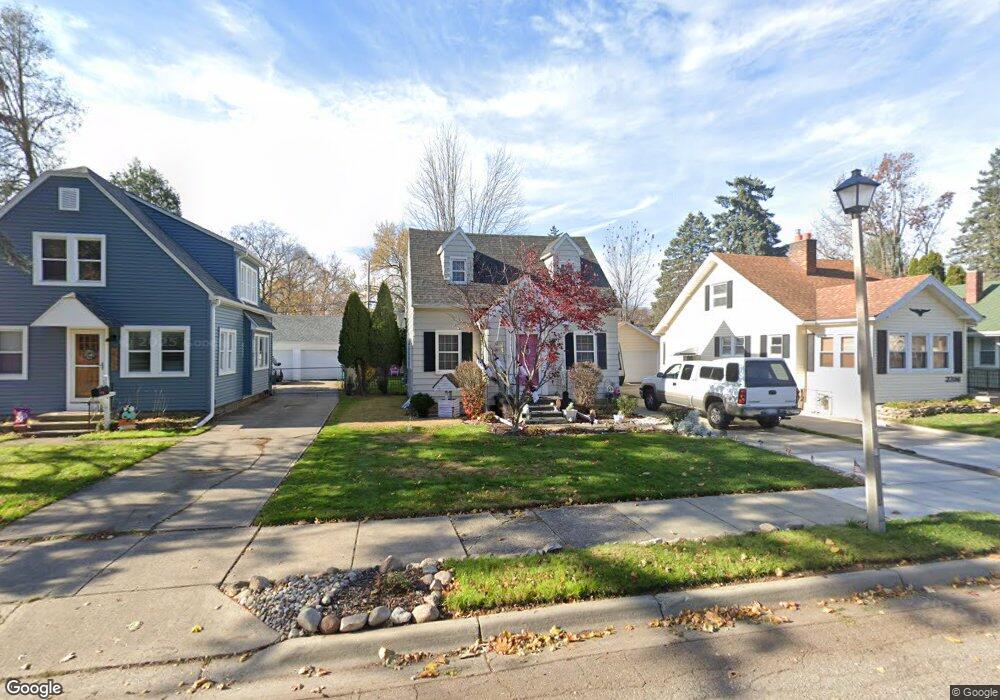 2320 Sunnyside Ave, Lansing, MI 48910 - photo 1