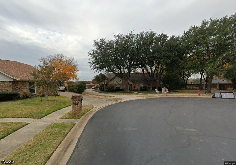 400 Blue Jay Ct, Bedford, TX 76021 - photo 1