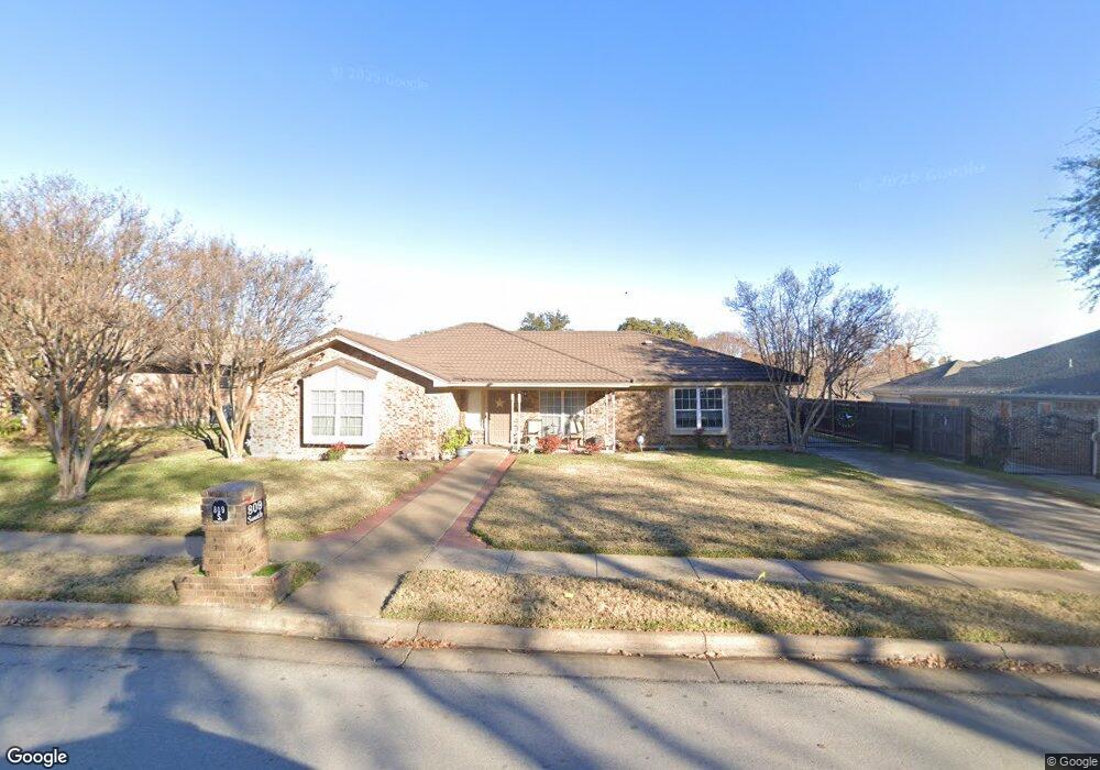809 Saddlebrook Dr S, Bedford, TX 76021 - photo 1