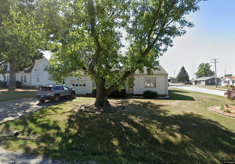 1109 W Saint Louis Ave, Effingham, IL 62401 - photo 1