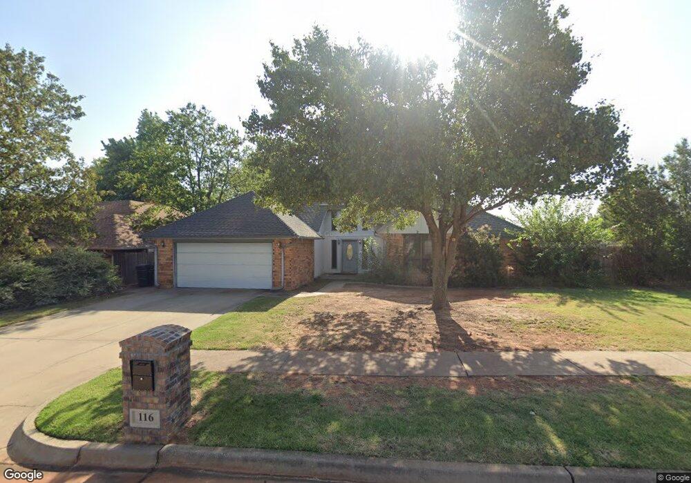 116 S Ramblin Oaks Dr, Moore, OK 73160 - photo 1