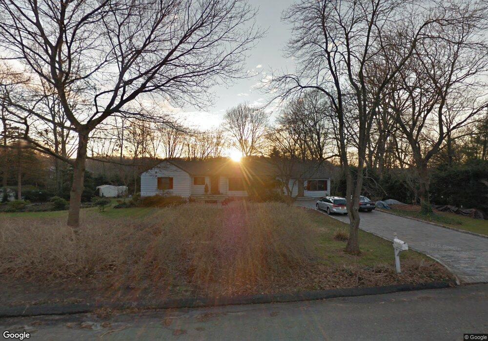 2 Fox Hunt Ln, Cold Spring Harbor, NY 11724 - photo 1