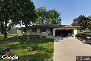 411 Flat Iron Dr, Columbus Junction, IA 52738