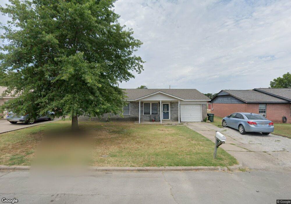 1130 S Broadway St, Skiatook, OK 74070 - photo 1