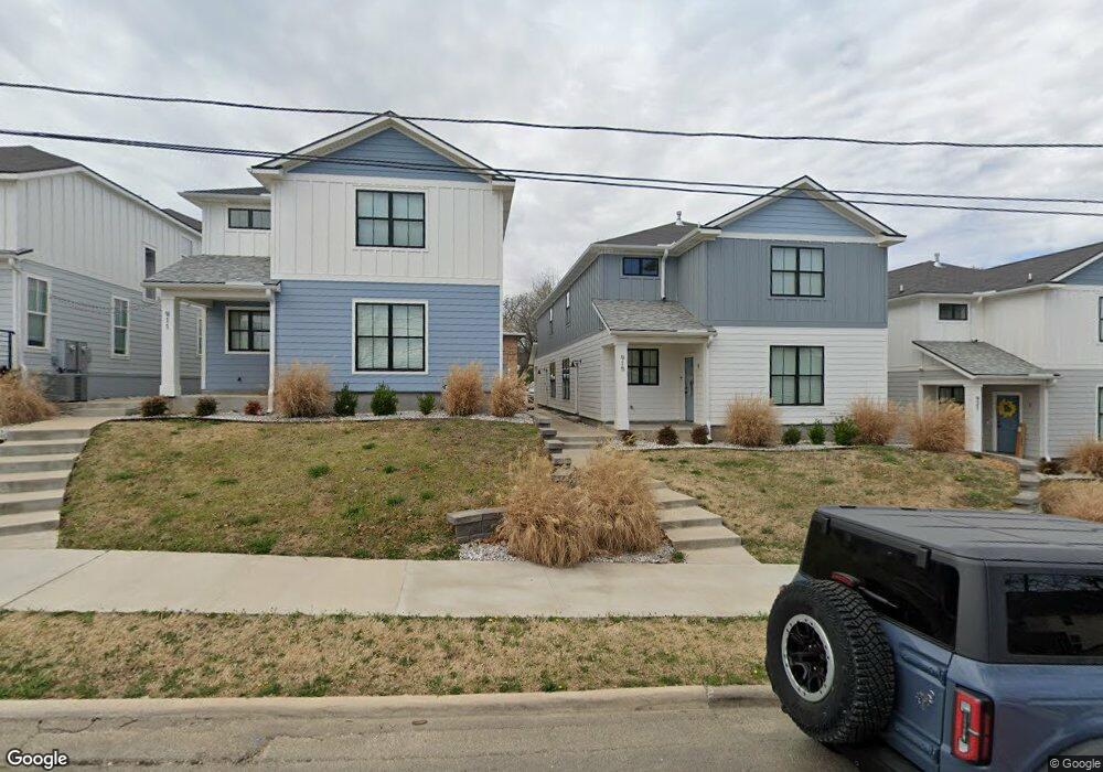 915 N Oakland Ave, Fayetteville, AR 72701 - photo 1