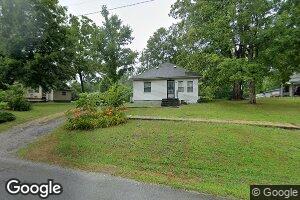 118 W Cross St, Dongola, IL 62926