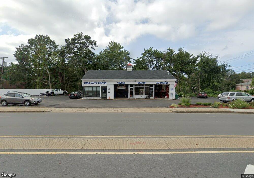 1036 Lexington St, Waltham, MA 02452 - photo 1