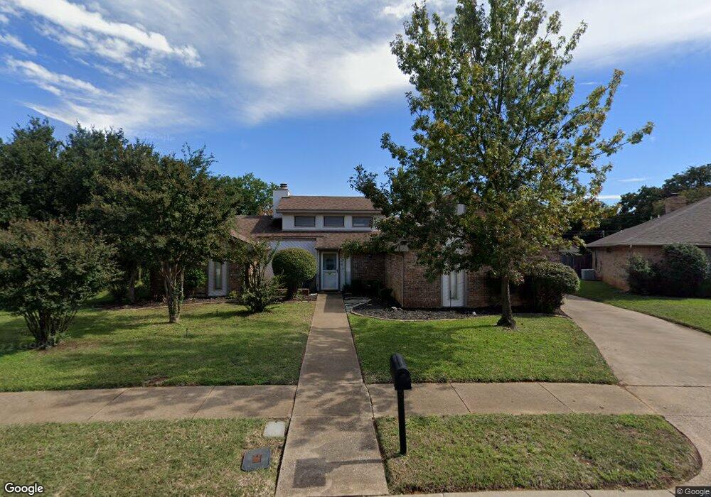 2068 Parkridge Dr, Hurst, TX 76054 - photo 1