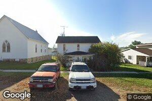 207 Center St, Garwin, IA 50632