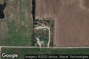 6944 E High Rd, Dix, IL 62830