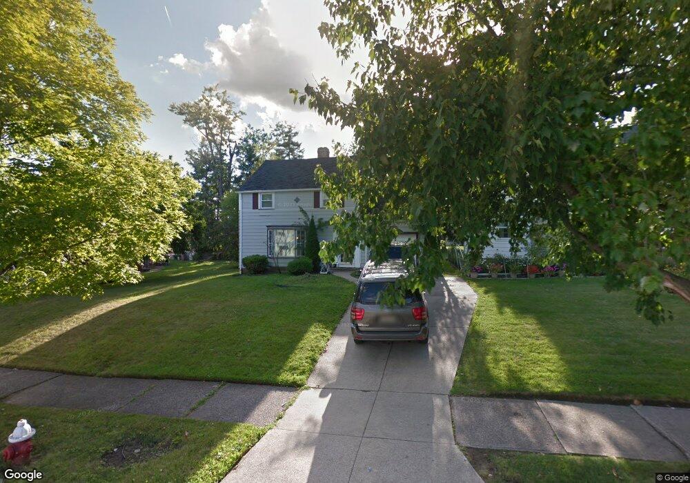 5270 Camden Rd, Maple Heights, OH 44137 - photo 1