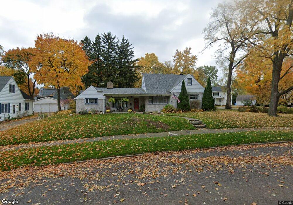 641 N Dexter Dr, Lansing, MI 48910 - photo 1