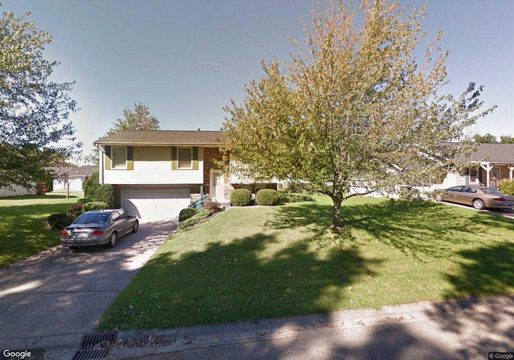 339 Whippoorwill Dr, Batesville, IN 47006 - photo 1