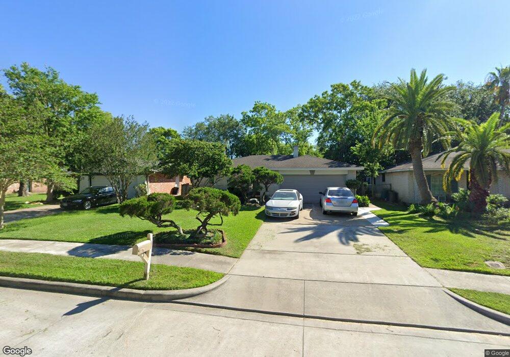 16911 Blackhawk Blvd, Friendswood, TX 77546 - photo 1