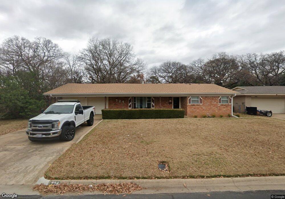 724 Woodcrest Dr, Hurst, TX 76053 - photo 1