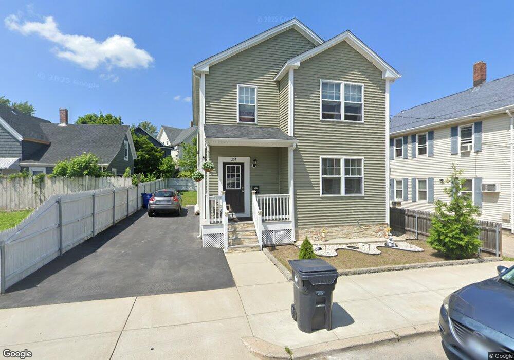 237 Randall St, Pawtucket, RI 02860 - photo 1