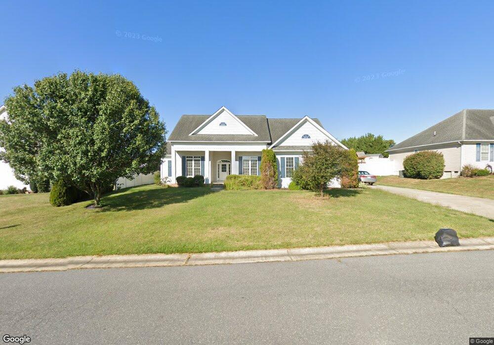 102 Wetherwood Dr, Staunton, VA 24401 - photo 1