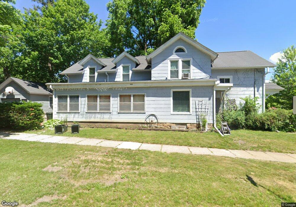 1023 Franklin St, Cedar Falls, IA 50613 - photo 1