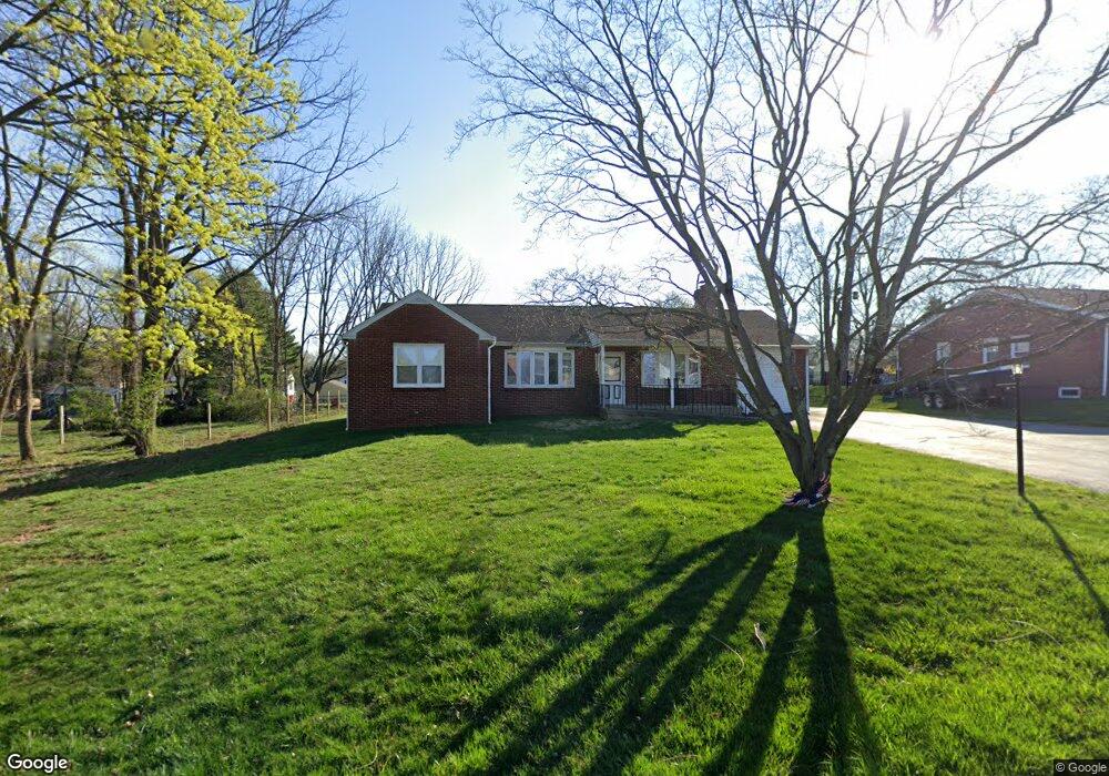 2010 Ardin Dr, Norristown, PA 19403 - photo 1