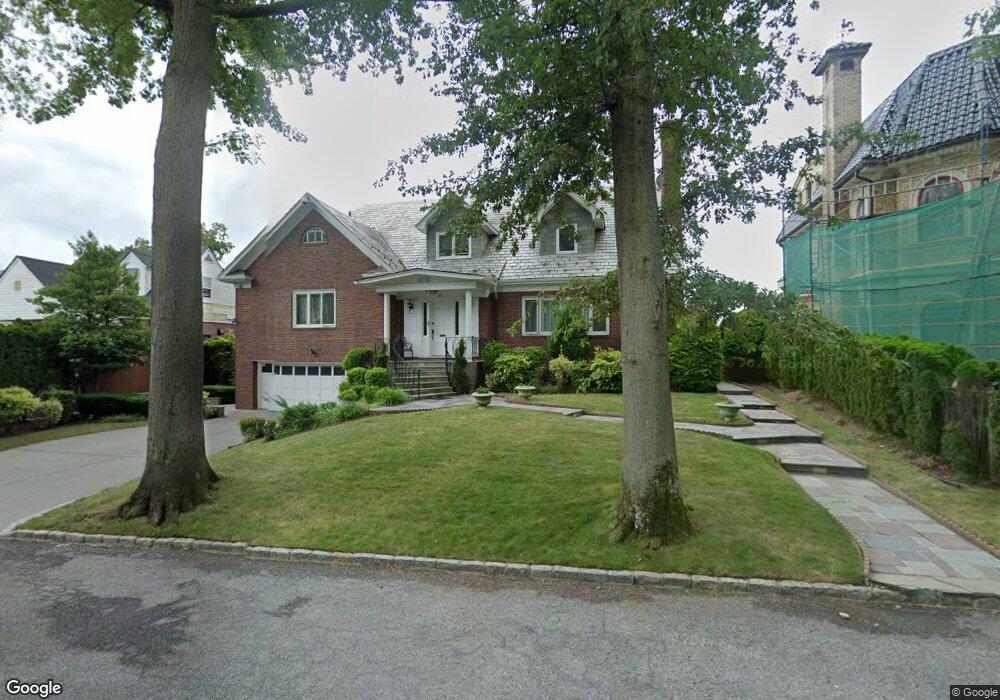 8118 Haddon St, Jamaica, NY 11432 - photo 1