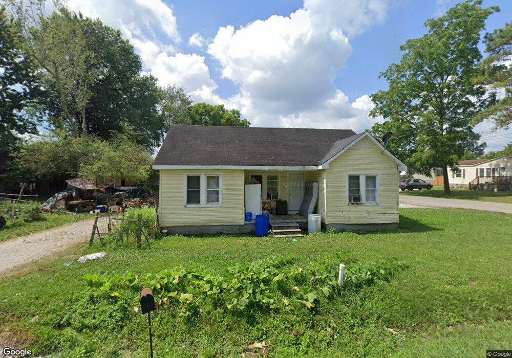 317 W Coffee St, Manchester, TN 37355 - photo 1