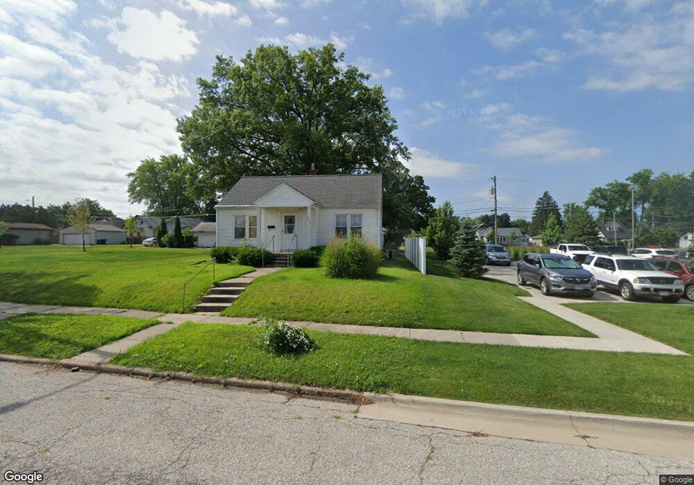 1311 Elm St, Davenport, IA 52803 - photo 1