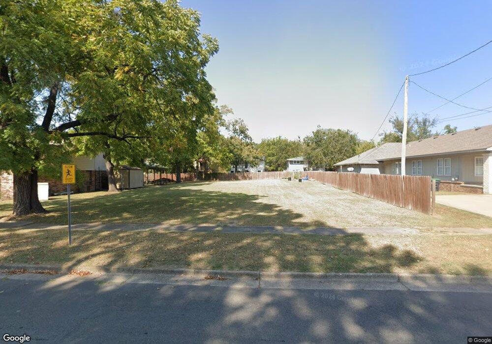 407 Goingsnake St, Tahlequah, OK 74464 - photo 1