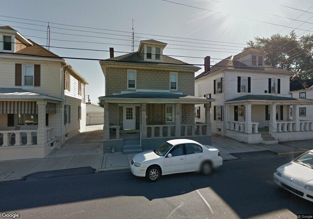 307 N Queen St, Littlestown, PA 17340 - photo 1