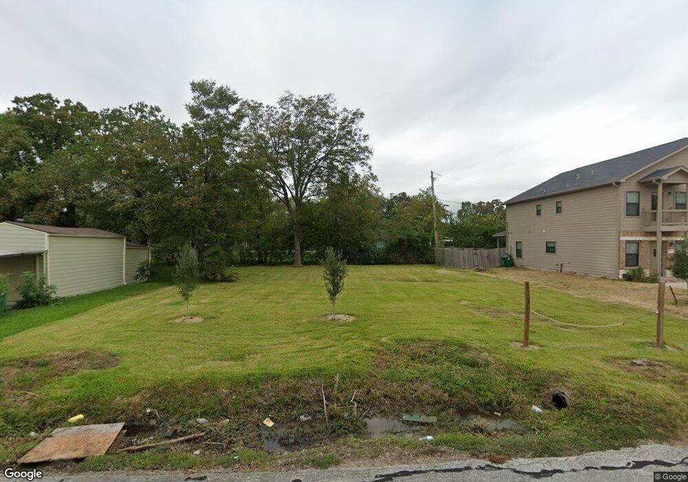 7114 Sidney St, Houston, TX 77021 - photo 1