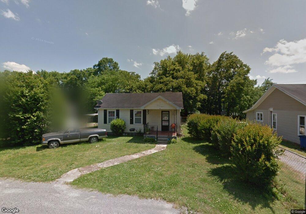 110 E Cedar St, Shelbyville, TN 37160 - photo 1