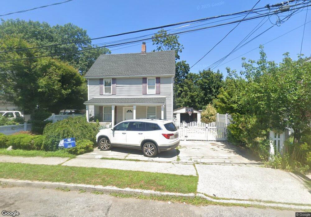 11 Charles Ave, Port Washington, NY 11050 - photo 1