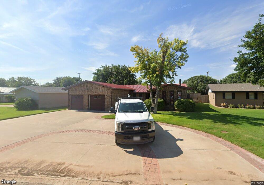 3013 W 18th St, Plainview, TX 79072 - photo 1