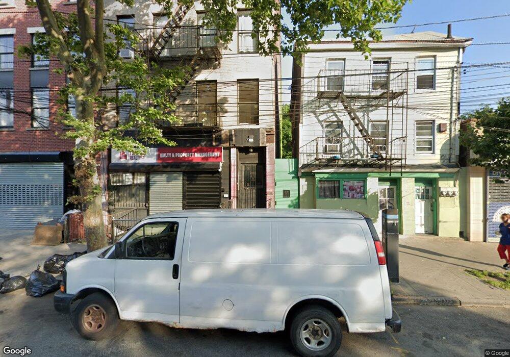 2423 Arthur Ave, Bronx, NY 10458 - photo 1