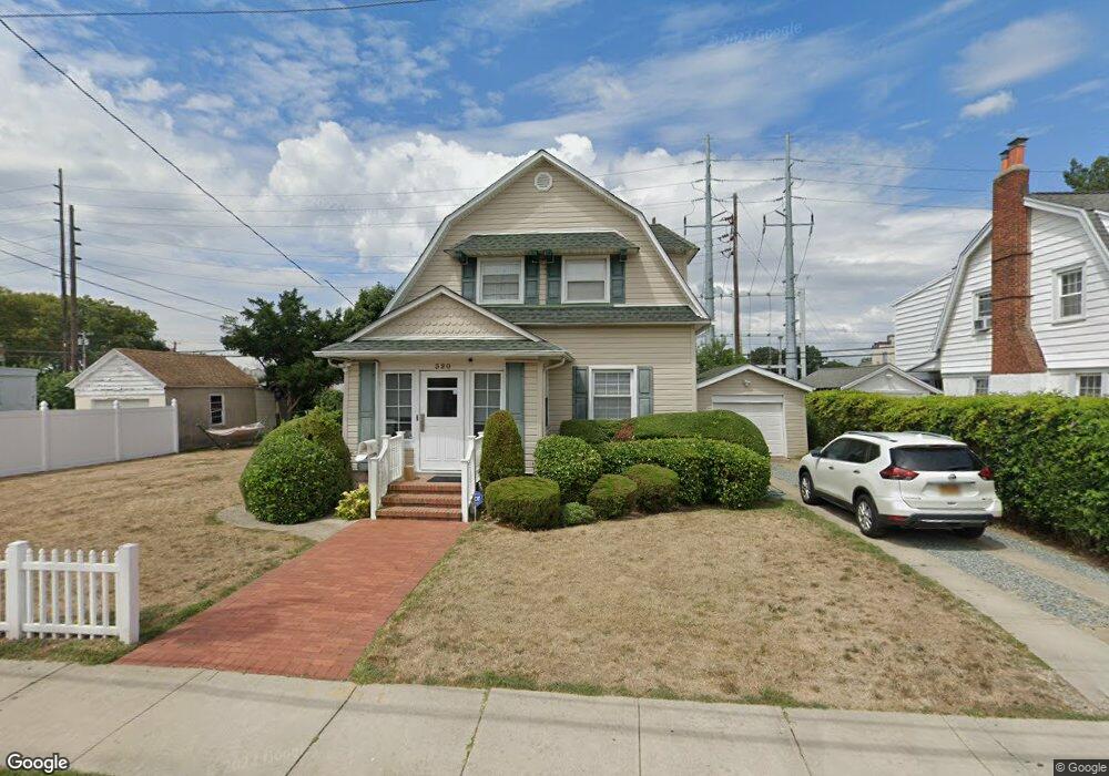 320 Mulry Ln, Lawrence, NY 11559 - photo 1