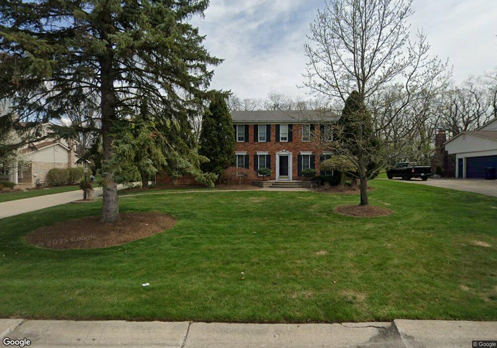 1817 Hickory Bark Ln, Bloomfield Hills, MI 48304 - photo 1