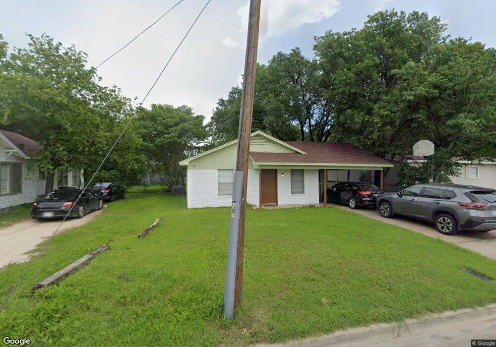 1622 N Anglin St, Cleburne, TX 76031 - photo 1