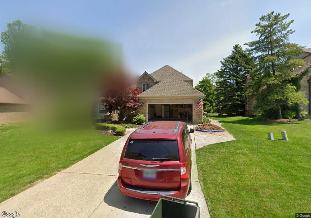 1302 Kingspath Dr, Rochester Hills, MI 48306 - photo 1
