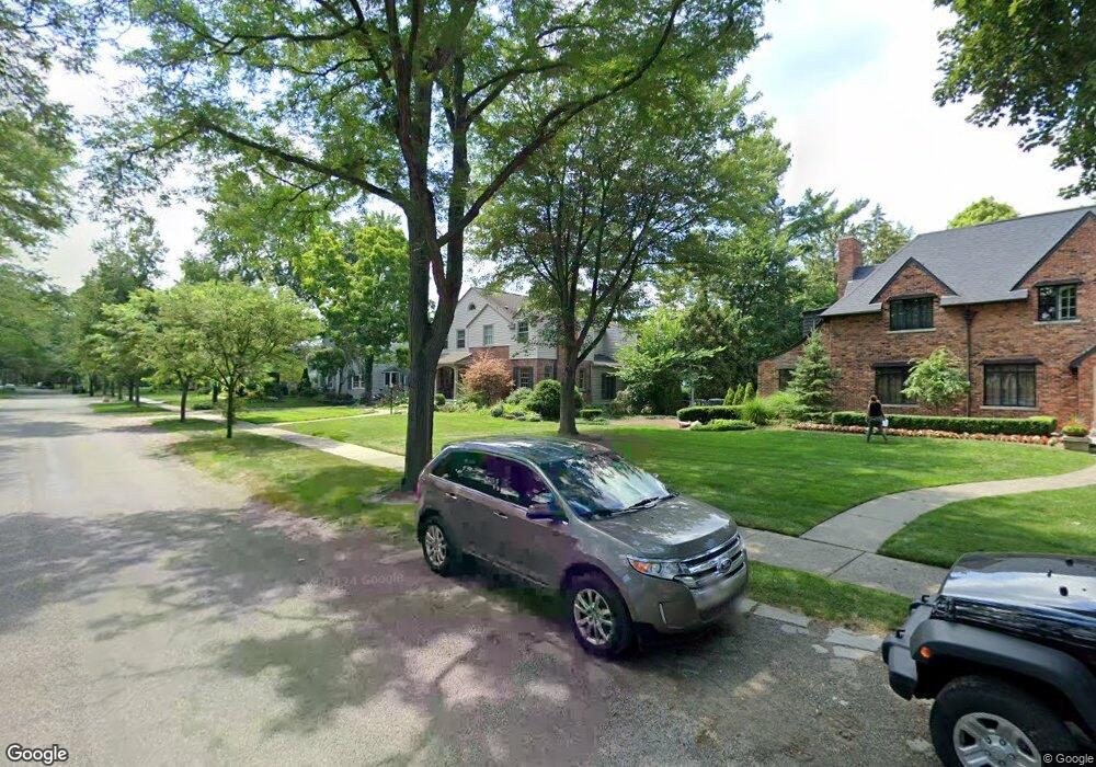 767 Fairfax St unit Bldg-Unit, Birmingham, MI 48009 - photo 1