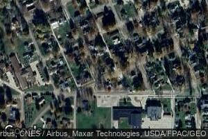 215 S Cooper St, Stronghurst, IL 61480