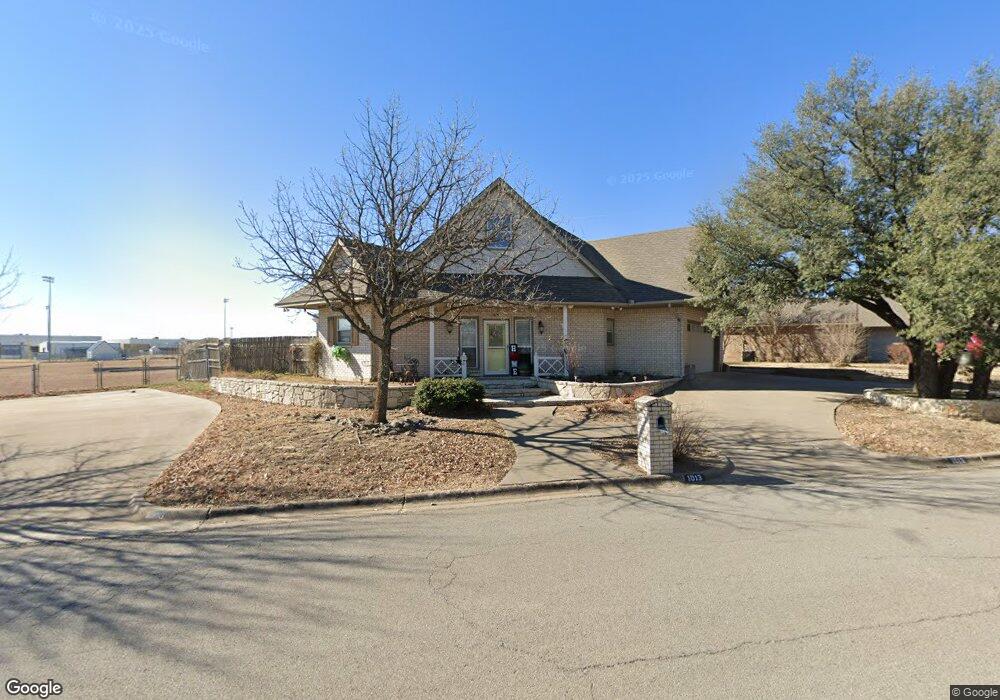 1013 W Couts St, Weatherford, TX 76086 - photo 1