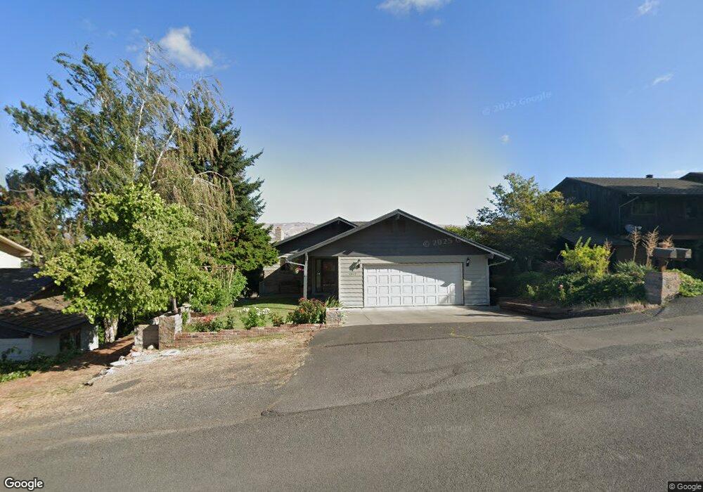 2429 E 18th St, the Dalles, OR 97058 - photo 1